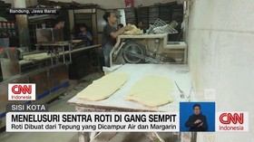 VIDEO: Menelusuri Sentra Roti di Gang Sempit