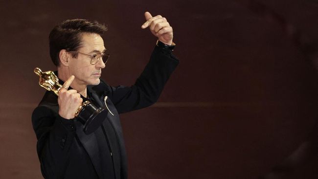 Piala Oscar 2024 mencetak perolehan rating impresif setelah disiarkan di ABC pada Minggu (10/3) malam waktu Los Angeles.
