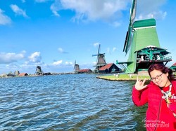 Merasakan Tiupan Angin yang Benar-benar Kuat di Rumah Kincir Angin