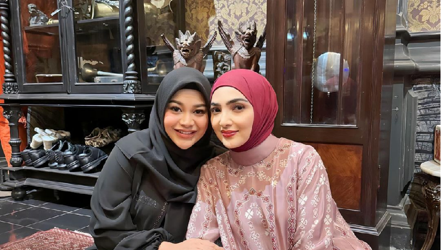 Ashanty Pakai Hijab