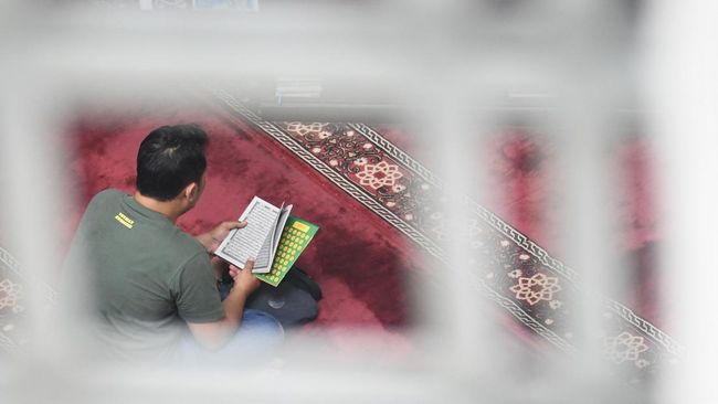 Kira-kira sehari harus baca berapa halaman untuk dapat mengkhatamkan Al Quran di bulan Ramadhan?