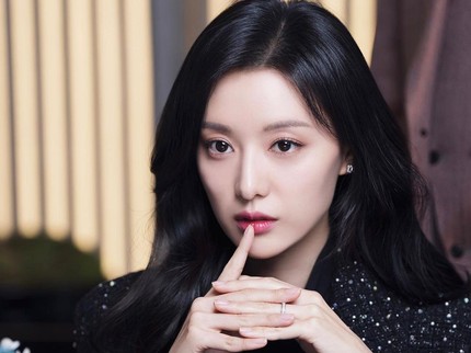5 Skincare Routine Kim Ji Won, Pemilik Wajah Glowing Pemain Drakor Queen Of Tears