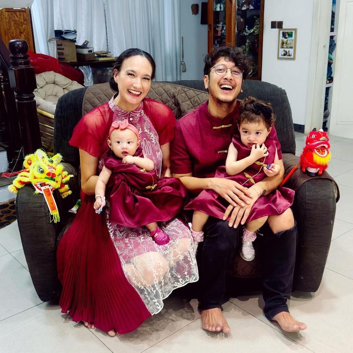 <p>Nadine dan Dimas kerap mengunggah potret Djala pada laman Instagram-nya. Misalnya saja berlibur hingga merayakan ulang tahun bersama. (Foto: Instagram: @nadinelist)</p>