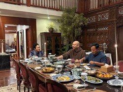 Prabowo Unggah Momen Buka Puasa Bersama Titiek Soeharto dan Didit