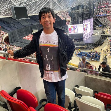 Rian D'Masiv Minta Maaf Usai Pakai Kaus John Mayer di Konser Taylor Swift