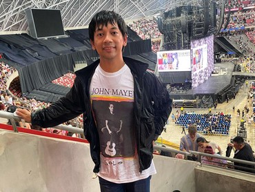 Rian D'Masiv Minta Maaf Usai Pakai Kaus John Mayer di Konser Taylor Swift