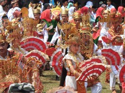 Melihat Tari Melinting yang Sarat Makna Setiap Gerakannya
