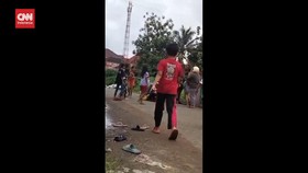 VIDEO: Saling Ejek di Medsos, 2 Kelompok Remaja Perempuan Adu Jotos