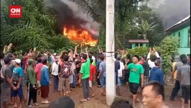 VIDEO: Warga Diserang Harimau, Massa Bakar Kantor Polisi Hutan