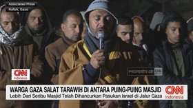 VIDEO: Warga Gaza Salat Tarawih di Antara Puing-Puing Masjid