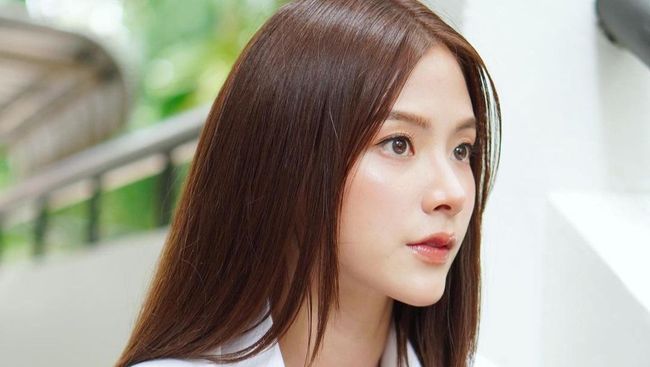 Potret Menawan Baifern, Pemain Serial Gangnam Beauty Versi Thailand ...