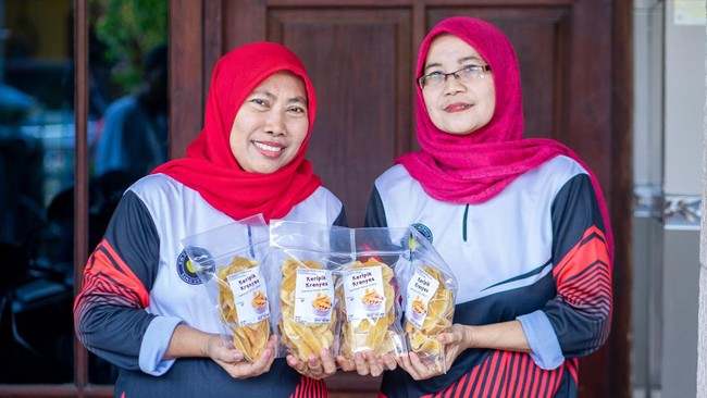 Kemenangan tersebut diraih karena Desa Sukomulyo di Kabupaten Gresik dinilai sukses menghidupkan beberapa unit usaha yang berkontribusi bagi perekonomian desa.