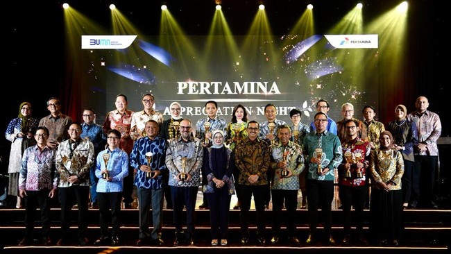 PT Bank Rakyat Indonesia berhasil memborong tiga penghargaan sekaligus pada ajang "Pertamina Appreciation Night" yang diselenggarakan di Jakarta Selasa (5/3).