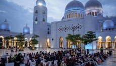 Catut Masjid Zayed Solo, Seorang Pria Tipu Order Takjil Hampir Rp1 M
