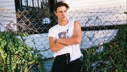 Lirik Lagu She Bad - Cameron Dallas