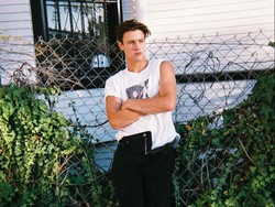 Lirik Lagu She Bad - Cameron Dallas