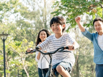 Hindari Ucapkan 'Kamu Bisa Lakukan Apa pun' pada Anak, Ini Alasannya Bun