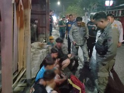Satpol PP Amankan 6 Remaja yang Hendak Perang Sarung di Kapas Madya Surabaya