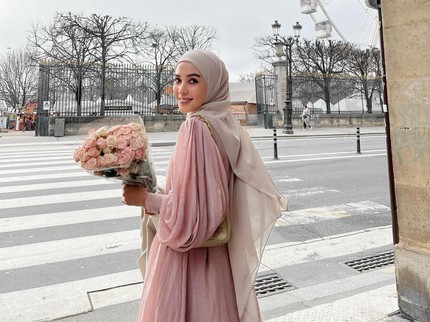 5 Potret Hamidah Rachmayanti dalam Balutan Dress Syar'i, Tampil Elegan di Hari Raya