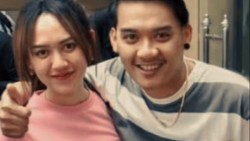 Lirik Lagu Manot - Happy Asmara feat. Gilga Sahid