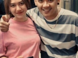 Lirik Lagu Manot - Happy Asmara feat. Gilga Sahid