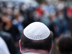 Arab Saudi-AS Bersitegang Gegara Kippah, Apa yang Terjadi?