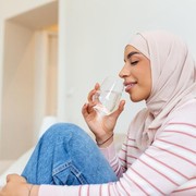 5 Kesalahan saat Minum Air Putih yang Bisa Berakibat Fatal Bagi Tubuh