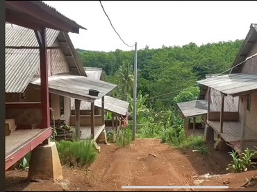 6 Penampakan Kampung Mualaf & Duafa Suku Baduy, Rumah Kayu Tak Ada WC