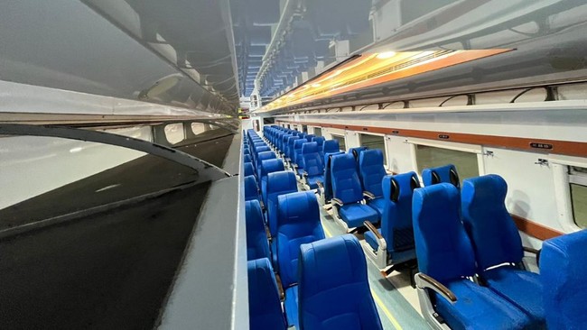 KAI akan mengoperasikan kereta ekonomi New Generation pada KA Brantas dan KA Dharmawangsa mulai Kamis (17/10). Kereta memiliki banyak keistimewaan.