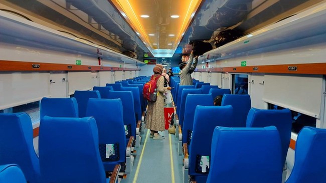 KAI mengoperasikan Kereta Ekonomi New Generation pada KA (106) Gaya Baru Malam Selatan relasi Pasar Senen - Surabaya Gubeng mulai Rabu (14/3).