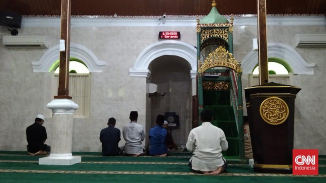 Masjid As-Syuhada di Pulau Serangan menjadi tanda jejak peradaban Islam di Bali sejak abad ke-17.