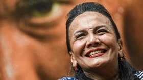 Christine Hakim Bela Syahrini Melenggang di Karpet Merah Cannes