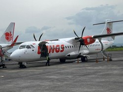 Wings Air Gagal Mendarat di Lembata Imbas Abu Vulkanik Gunung Lewotolok
