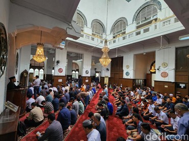 10 Contoh Kultum Tarawih Ramadan Singkat tentang Pentingnya Sedekah