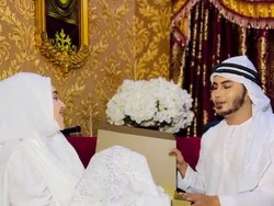 Viral Kisah Pria Jahit Mukena Rp 39 Juta Buat Istri, Bertabur 5.000 Swarovski