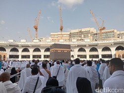 Momen Pemain Timnas Indonesia Umrah Jelang Lawan Arab Saudi