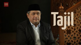 VIDEO: Apakah Boleh Belajar Al-Qur'an Lewat Media Sosial?