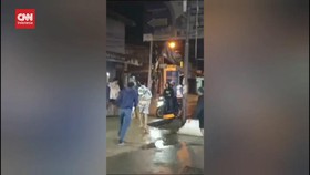 VIDEO: Usai Sahur, 2 Kelompok Remaja Perang Sarung