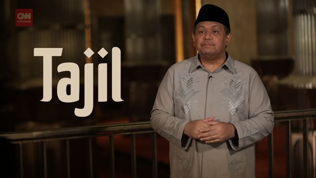 Apa hukumnya ketika perempuan memakai makeup waterproof saat hendak berwudu dan salat? Berikut penjelasan Ketua MUI Jakarta KH Muhammad Faiz Syukron Makmun.
