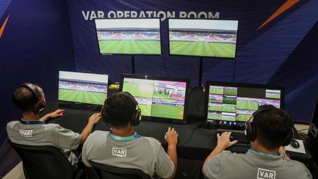 VAR dalam Pertandingan Uzbekistan: Refleksi Evolusi Sepak Bola Modern