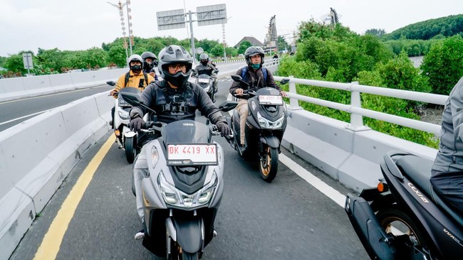 Pengujian dilakukan dengan melintasi tiga jenis jalan yang berbeda, mulai dari perkotaan, Tol Bali-Mandara, hingga perbukitan.