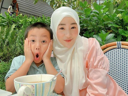 Cerita Larissa Chou Melahirkan Anak Kedua, Harus Transfusi Darah 3 Kantong karena Ini..