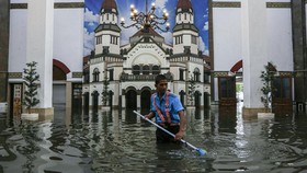 Apa Itu Fenomena Squall Line yang Disebut Pemicu Banjir Semarang?