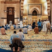 3 Cara Mudah Atasi Kebiasaan Ngantuk Saat Salat Tarawih, Beauties Perlu Simak Nih!