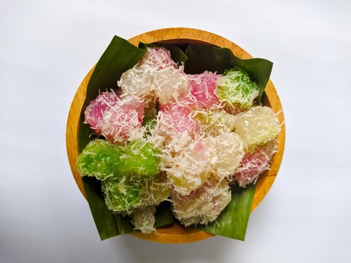 Kudapan kenyal khas Indonesia yang bikin susah berhenti makan.