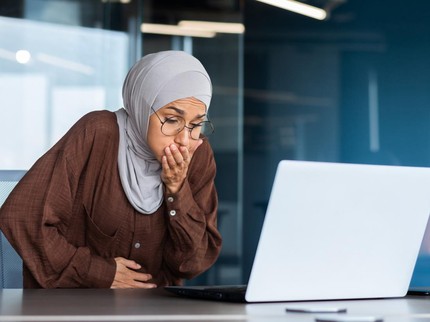 Bunda Sering Merasa Mual saat Berpuasa? Ini Alasan dan Cara Mengatasinya