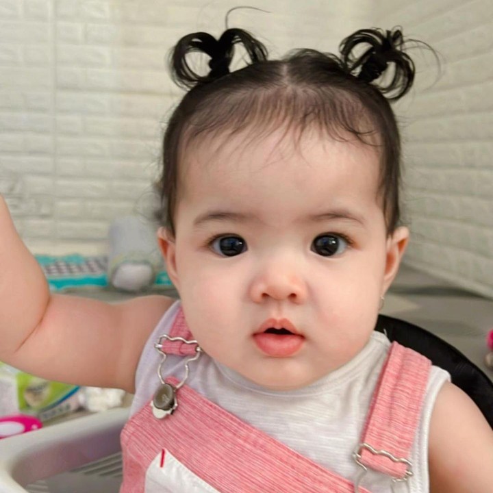 <p>Kenes sendiri di tahun ini sudah genap berusia 1 tahun. Meski begitu, sosoknya sudah sering seliweran di media sosial sang Bunda dan menarik perhatian netizen. (Foto: Instagram: @nellakharisma)</p>
