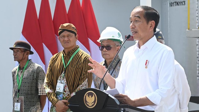 Jokowi menyebut jumlah pemudik pada Lebaran 2024 mencapai 190 juta orang, naik 56 persen dibandingkan tahun lalu.