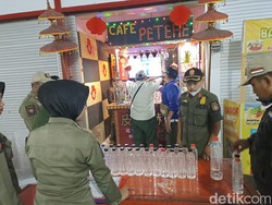 Razia Hiburan Malam Saat Ramadan, Satpol PP Kota Blitar Amankan 79 Botol Miras