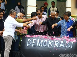 Kritik Civitas Akademika UII ke Jokowi, Bawa Keranda Wujud Matinya Demokrasi